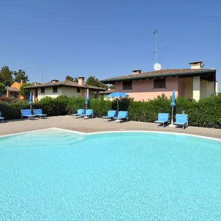 Апартаменты Locazione Turistica Airone Bianco Village-4 *
