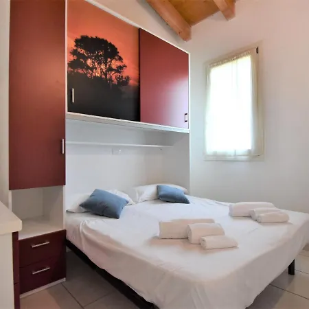 Апартаменты Locazione Turistica Airone Bianco Village-4